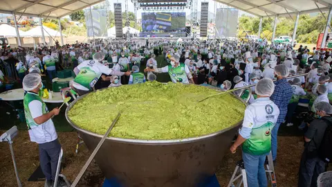 Michoacán rompe Récord Guinness con el guacamole más grande del mundo: supera las 6 toneladas