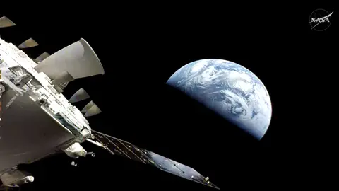 Artemis II regresa a la Tierra: así fue el impactante amerizaje de la cápsula Orion en el Pacífico