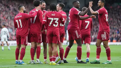 Liverpool vence al Fulham l AP