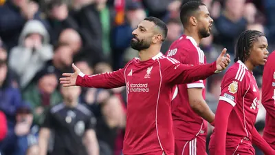 Fulham cae ante el Liverpool en Anfield; Raúl Jiménez ingresó de cambio