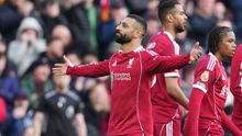 Fulham cae ante el Liverpool en Anfield; Raúl Jiménez ingresó de cambio