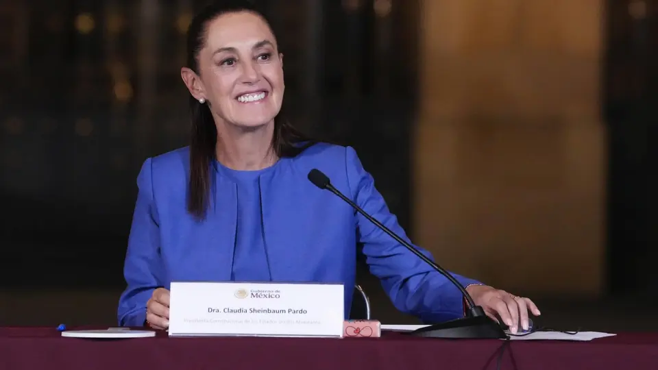 La presidenta Claudia Sheinbaum reveló que Clara Brugada regalará su boleto del partido de inauguración / FB: @ClaudiaSheinbaumPardo