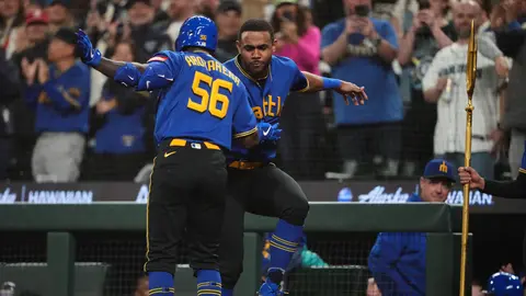 Randy Arozarena y Julio Rodríguez celebrando el HR del mexicano I AP