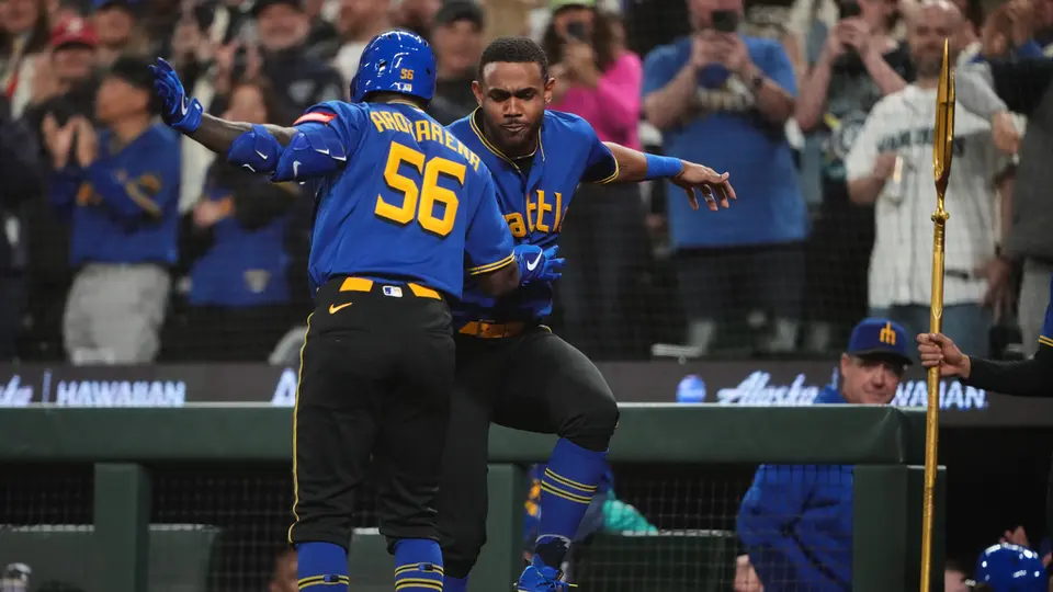 Randy Arozarena y Julio Rodríguez celebrando el HR del mexicano I AP