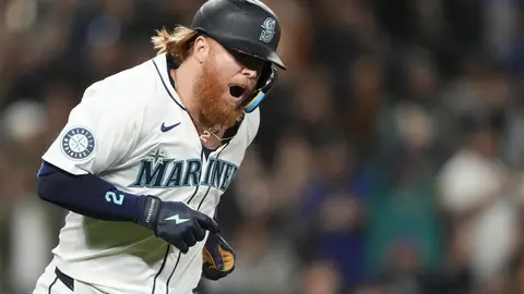 Justin Turner en los Seattle Mariners I AP