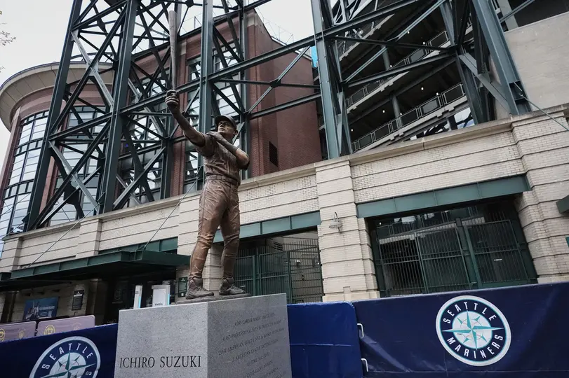 Estatua de Ichiro Suzuki en el T-Mobile Park I AP