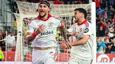 Sevilla vence a un Atlético de Madrid que tuvo como protagonista a Obed Vargas
