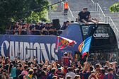 Lamine Yamal y Barcelona protagonizan festejos tras coronación ante el Real Madrid