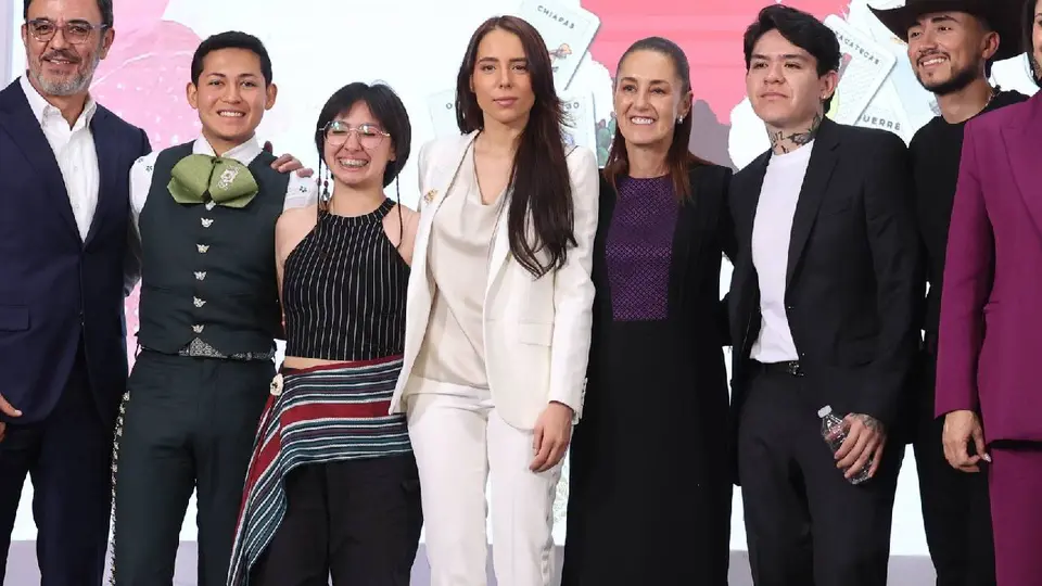 Junior H y Majo Aguilar promovieron una iniciativa enfocada en impulsar canciones sin apología de la violencia./ Gobierno de México