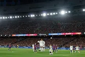 ¡El amor en el Camp Nou! Propuesta de matrimonio en El Clásico