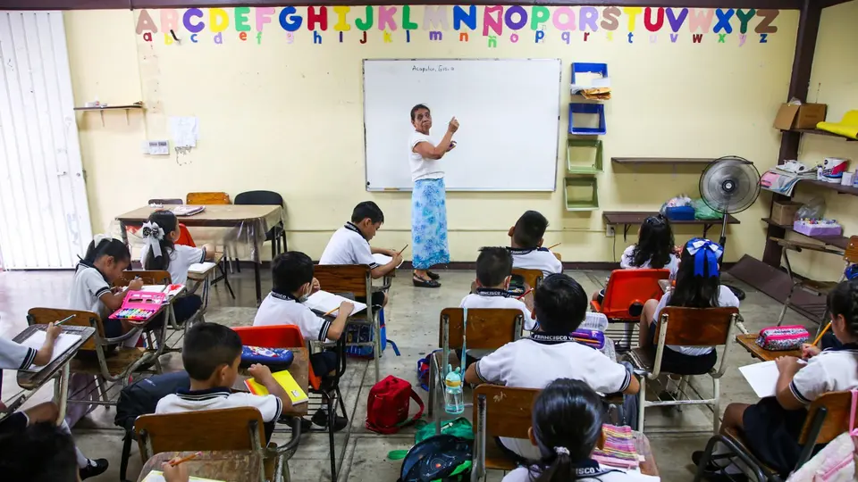 El regreso a clases para el ciclo escolar 2026-2027 se mantiene programado para el 31 de agosto.