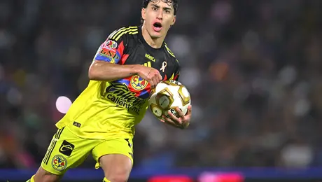 José Ramón Fernández explota por la falta de Alejandro Zendejas en Selección Mexicano