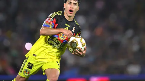 Alejandro Zendejas, de América, ante Pumas | MEXSPORT