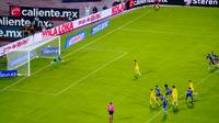 ¡Penal para el América! Así fue la mano de Pedro Vite que Zendejas anotó para el 3-2