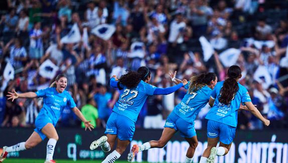 ¡Épica en el Gigante de Acero! Rayadas remonta ante Pachuca y vuela a la Final