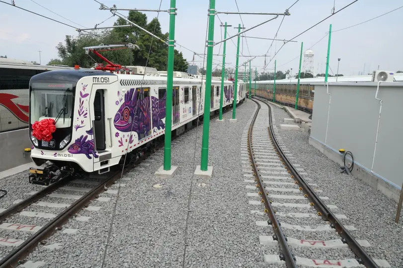 La nueva unidad del Tren Ligero, presentado por el Gobierno de la Ciudad de México | X: @GobCDMX