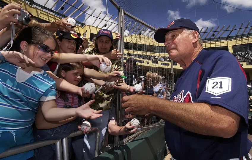 Cox, histórico manager de Bravos de Atlanta l AP