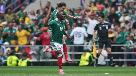 Julián Quiñones festeja su gol en el Mundial | MEXSPORT