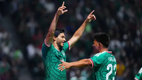 Busca romper la maldición: Estos son los números de Raúl Jiménez en mundiales