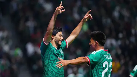 Busca romper la maldición: Estos son los números de Raúl Jiménez en mundiales