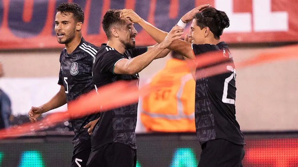 Héctor Herrera y Diego Reyes con México | IMAGO7