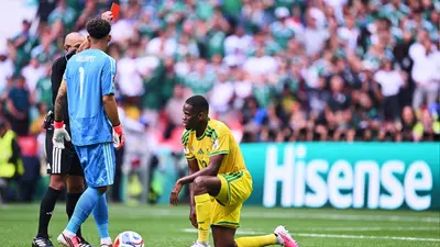 Sudáfrica hace historia negativa: dos expulsados en el partido inaugural del Mundial 2026