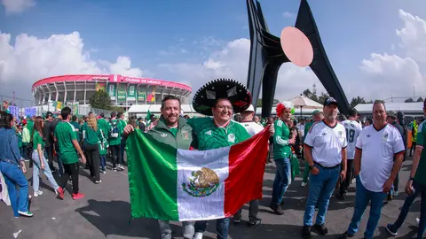 Afición de la Selección Mexicana en el Estadio Azteca | MEXSPORT
