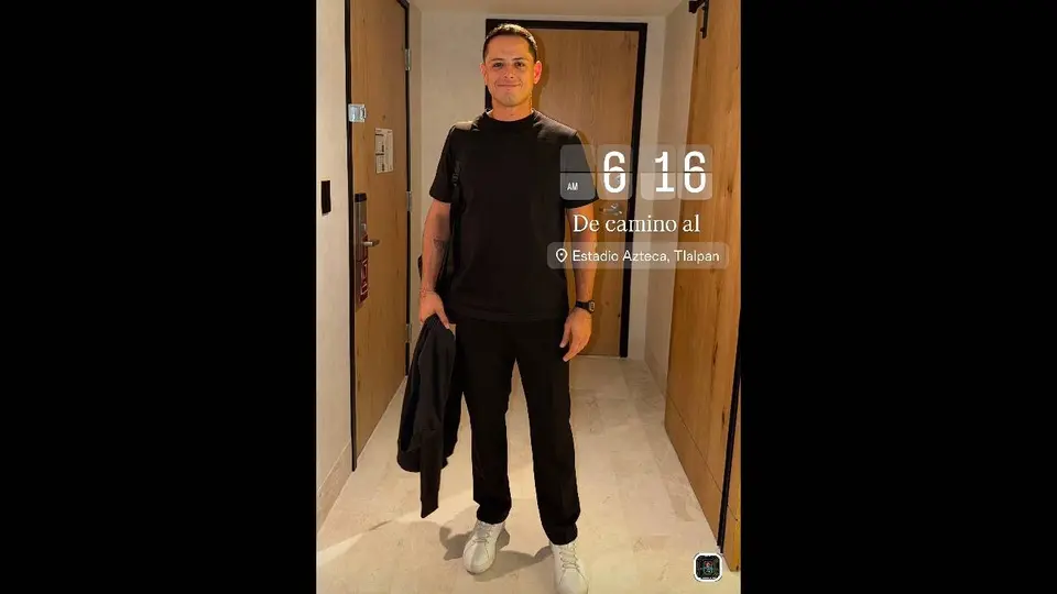 Javier Hernández rumbo al partido inaugural l Instagram: @ch14_