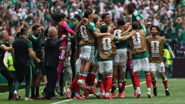 Crónica 1T: México domina a placer a Sudáfrica y se va con ventaja