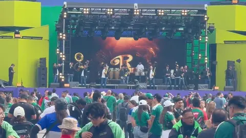 Familias, amigos y turistas se reunieron para disfrutar del evento. / X: @_VicenteSerrano