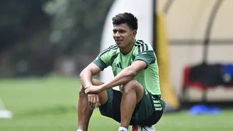 Como familia: Jesús Gallardo cumplirla promesa a una fan tras el Mundial