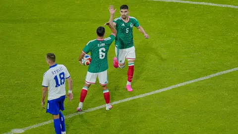 Erik Lira y Johan Vásquez con la Selección Mexicana | IMAGO 7