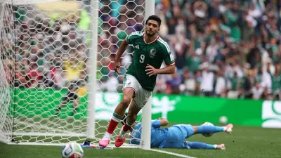 Raúl Jiménez hace historia: supera a Jared Borgetti y se mete entre los grandes del Tri