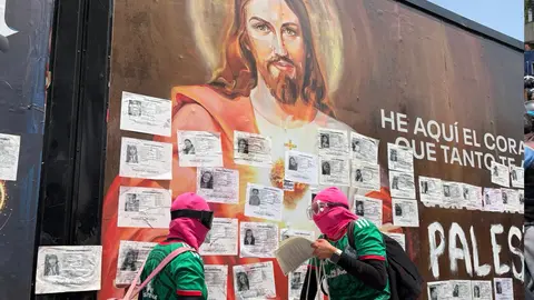El llamado para encontrar a personas desaparecidas estuvo al final de la marcha / Jorge Reyes