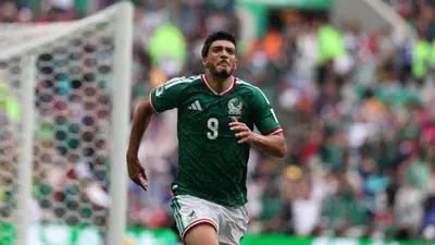 Raúl Jiménez necesitó 183 minutos para marcar su primer gol en un Mundial