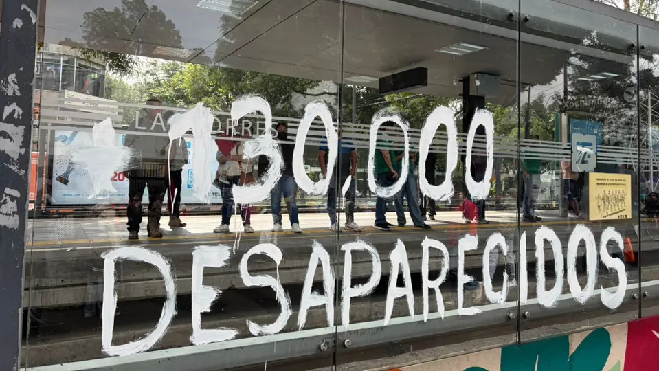 Las consignas a lo largo de la marcha quedaron plasmadas sobre calzada de Tlalpan / Jorge Reyes