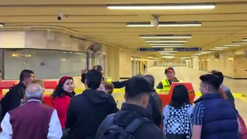 Aunque la Línea 2 continúa operando de Tasqueña a Cuatro Caminos, los trenes no realizan paradas en las estaciones cerradas./ Captura de pantalla