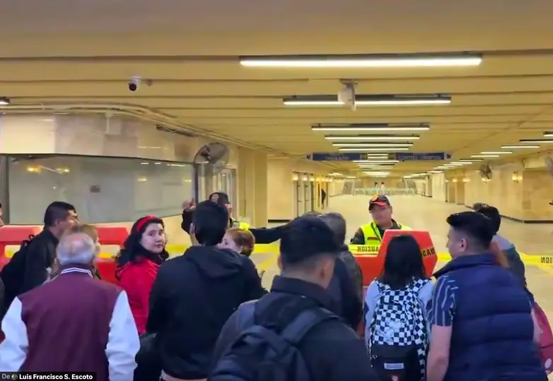 Aunque la Línea 2 continúa operando de Tasqueña a Cuatro Caminos, los trenes no realizan paradas en las estaciones cerradas./ Captura de pantalla