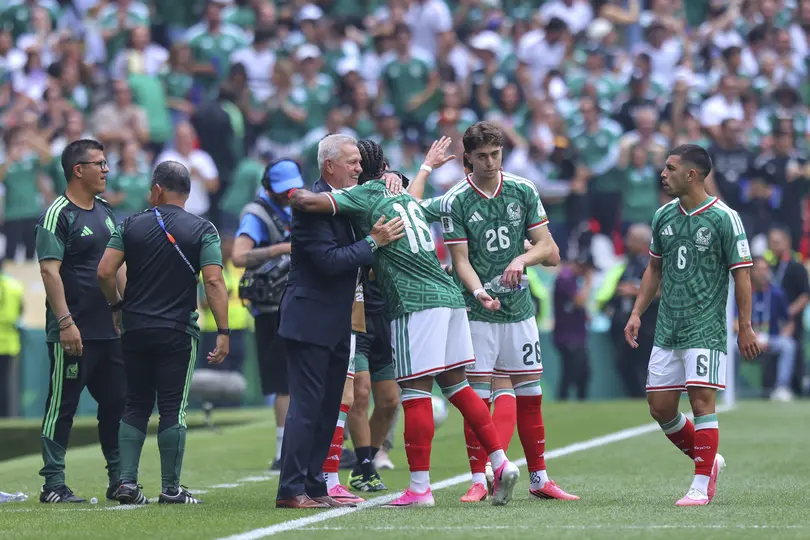 Javier Aguirre y Julián Quiñones | IMAGO7