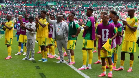 Delegación de Sudáfrica se despide de sus aficionados que se dieron cita en el Estadio de la Ciudad de México | MIGUEL PONTÓN