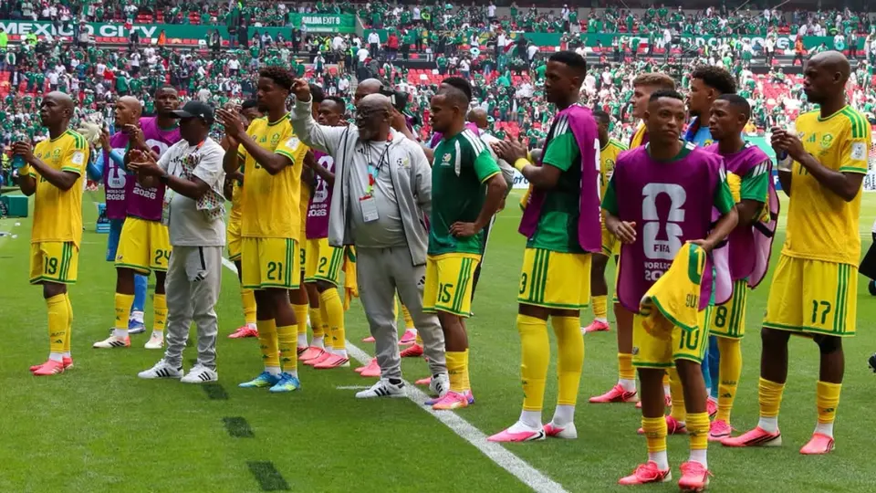 Delegación de Sudáfrica se despide de sus aficionados que se dieron cita en el Estadio de la Ciudad de México | MIGUEL PONTÓN