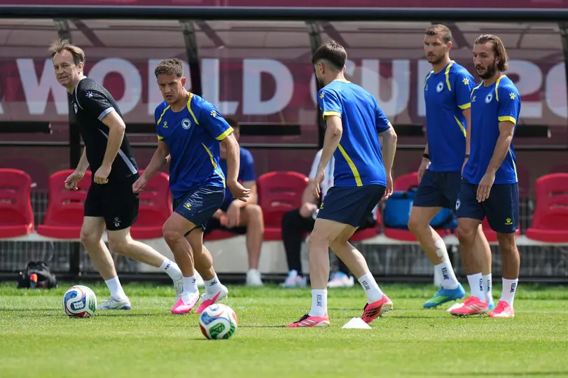 Selección de Bosnia en entrenamientos l AP