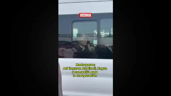 ¡Llegó el DEUS! Así fue la llegada de Christian Martinoli y el equipo de Azteca al Estadio Ciudad de México