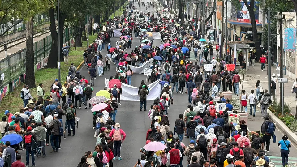 La CNTE convocó a miles de personas para poder llegar al Estadio Ciudad de México / Jorge Reyes