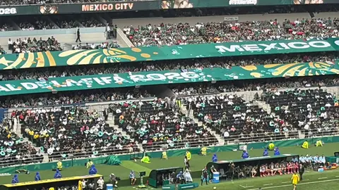 Tribuna de la zona de hospitality en el Estadio Ciudad de México | PABLO LÓPEZ