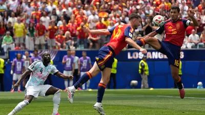 ¿Era penal? La polémica mano de Rodri dentro del área de Bélgica que no se marcó