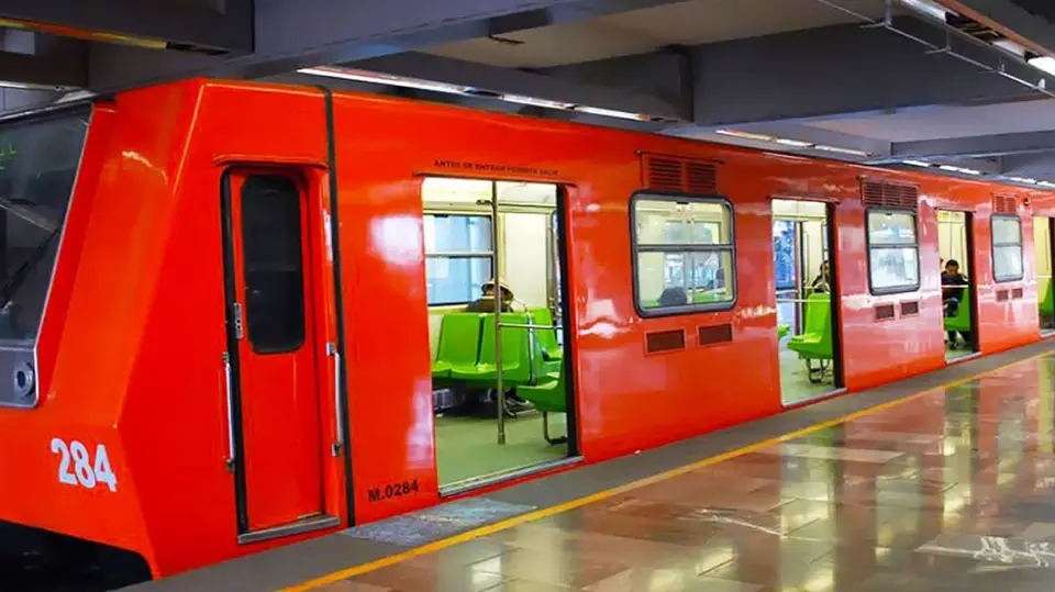 Las Líneas 1, 2, 3 y 9 abrirán desde las 5:00 horas para facilitar el traslado de los corredores. / @MetroCDMX
