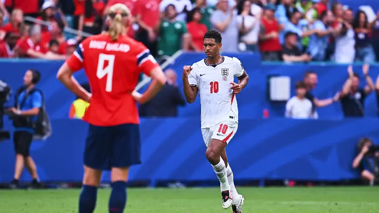 Erling Haaland y Jude Bellingham, jugadores de Noruega e Inglaterra | MEXSPORT