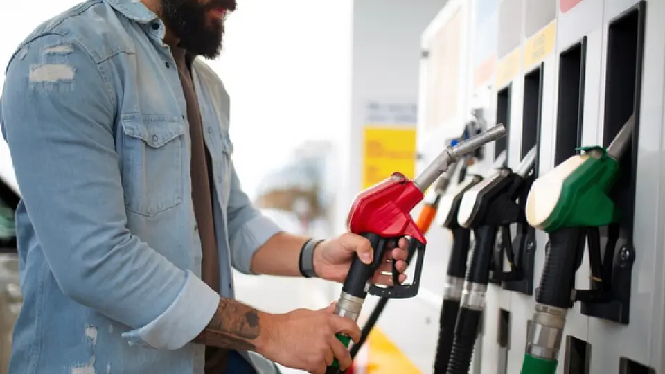 Anuncian incremento en los estímulos fiscales para el diésel y la gasolina regular / Magnific