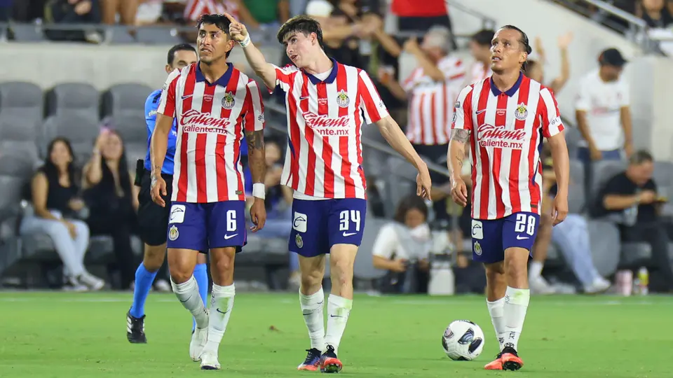 Omar Govea asegura que dentro del vestidor de Chivas no hay crisis